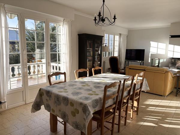 Pacy-sur-Eure (27120) MAISON EN TRES BON ETAT GENERAL AVEC VIE DE PLAIN PIED AU CENTRE DE PACY SUR EURE