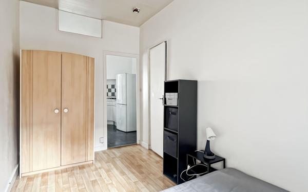 Appartement à vendre    1 pièce • 21,81 m2 Nantes