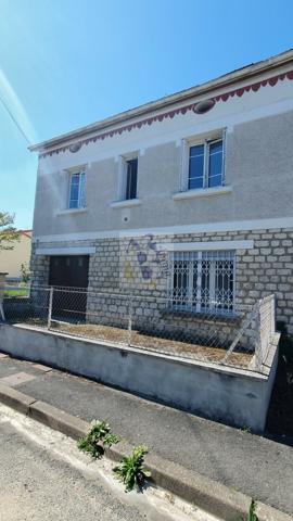 Vente maison de ville Angouleme (16000), 108.00m² avec 5 pièce(s) dont 2 chambre(s) sur 50.00m² de terrain. Agence Allard Brimeaud