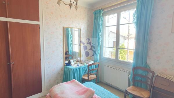 Vente maison de ville Angouleme (16000), 108.00m² avec 5 pièce(s) dont 2 chambre(s) sur 50.00m² de terrain. Agence Allard Brimeaud