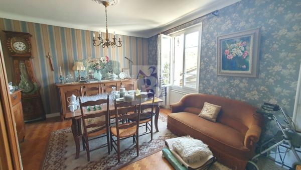 Vente maison de ville Angouleme (16000), 108.00m² avec 5 pièce(s) dont 2 chambre(s) sur 50.00m² de terrain. Agence Allard Brimeaud