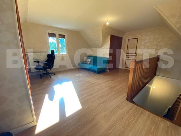 Très belle maison familiale de 160 m² sur terrain arboré de 3 400 m² 