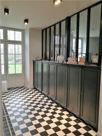 MAISON DE MAITRE AVEC FERME ET DEPENDANCES- 4 HECTARES  -