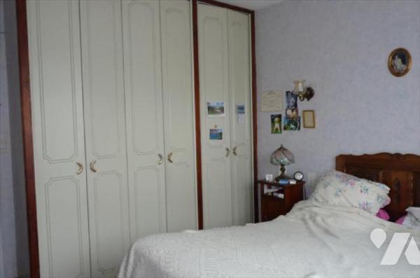 Appartement comprenant:- Entréé-dégagement, séjour-salon, cuisine, deux chambres, salle d'eau e...