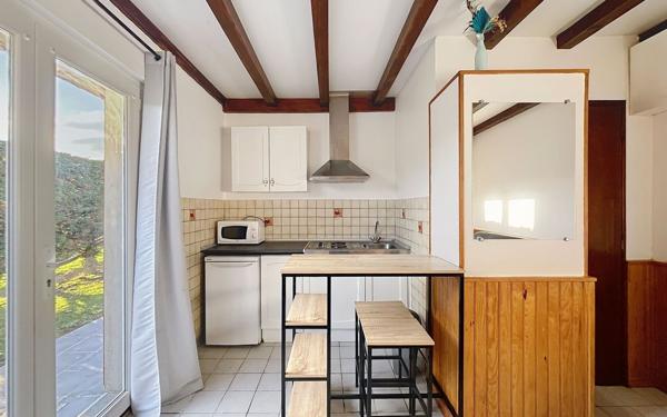 Appartement à louer    1 pièce •  Lons