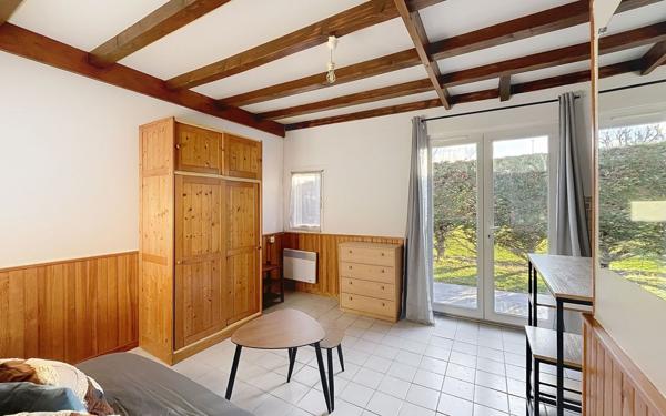 Appartement à louer    1 pièce •  Lons