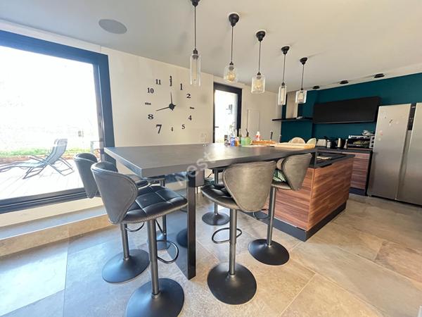 NOUVEAUTE Maison Centre BRUZ 7 pièces environ160 m2 - Terrain exposé SUD OUEST 635M²