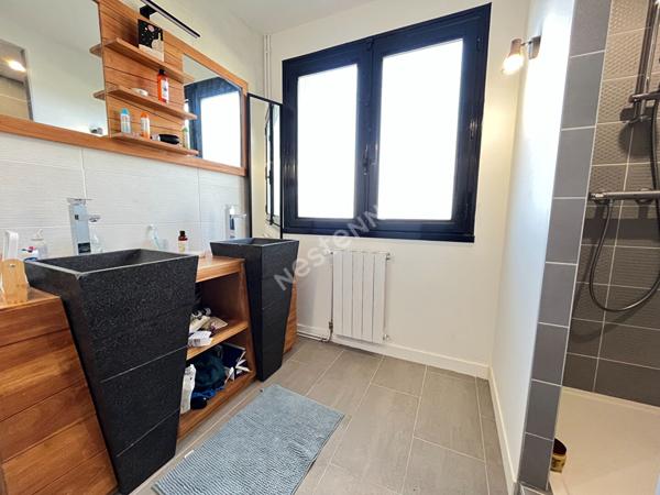 NOUVEAUTE Maison Centre BRUZ 7 pièces environ160 m2 - Terrain exposé SUD OUEST 635M²