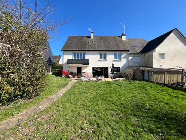 NOUVEAUTE Maison Centre BRUZ 7 pièces environ160 m2 - Terrain exposé SUD OUEST 635M²