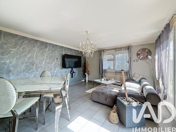 Maison à vendre 5 pièces 135 m² Le Chambon-Feugerolles