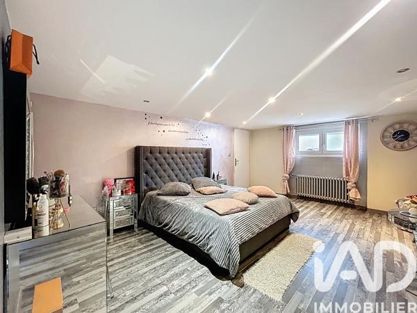 Maison à vendre 5 pièces 135 m² Le Chambon-Feugerolles