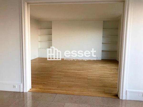 Location Appartement 5 pièces 178 m² - Saint-cloud 92210