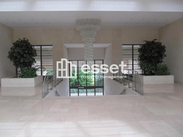 Location Appartement 5 pièces 178 m² - Saint-cloud 92210