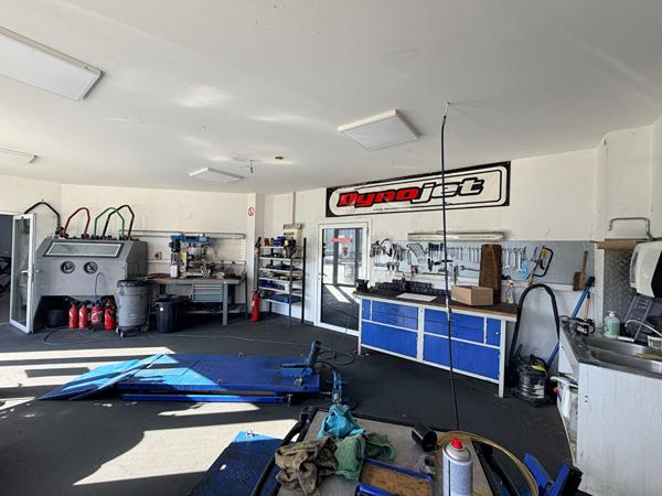 Local commercial - EYSINES