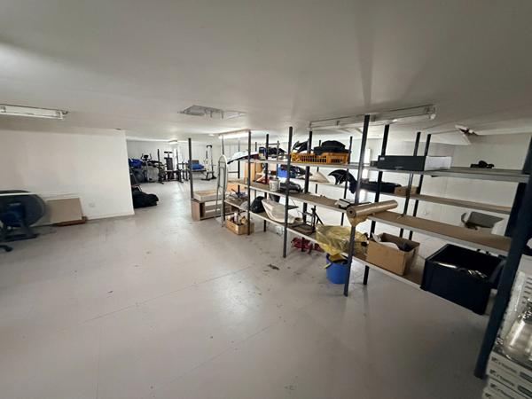 Local commercial - EYSINES