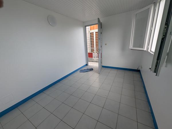 Location appartement Le Lamentin - 1 pièce(s) - 15 m² - 480 €/mois