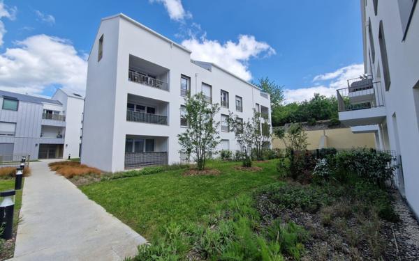 Appartement à louer    2 pièces • 42,42 m2 Brie-Comte-Robert