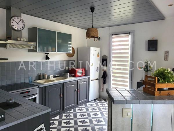 Vente                                                      Maison
                        
                     4 pièces                      100 m2                     à Saint-Marcel-Lès-Annonay
