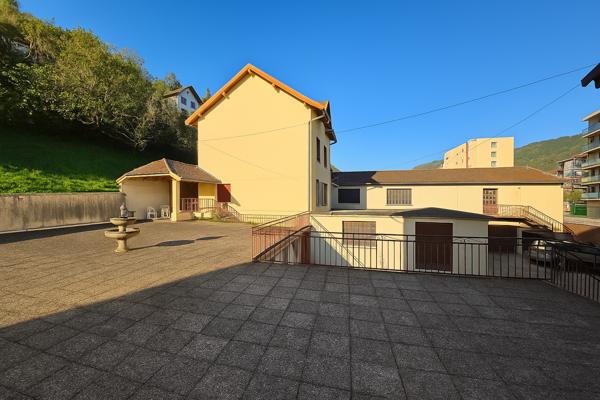 Local Commercial 6 pièces - 514 m²