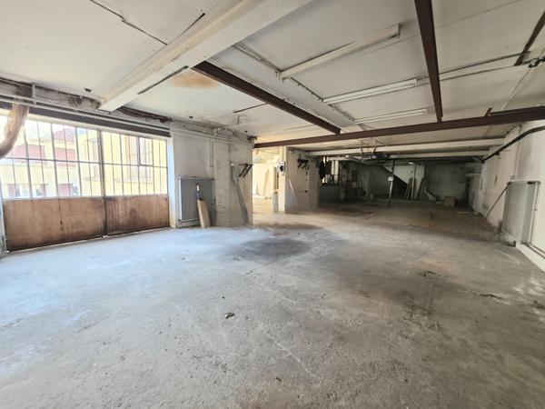 Local Commercial 6 pièces - 514 m²