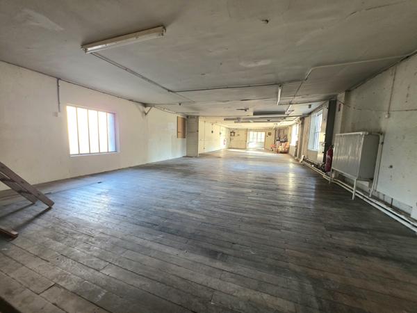 Local Commercial 6 pièces - 514 m²