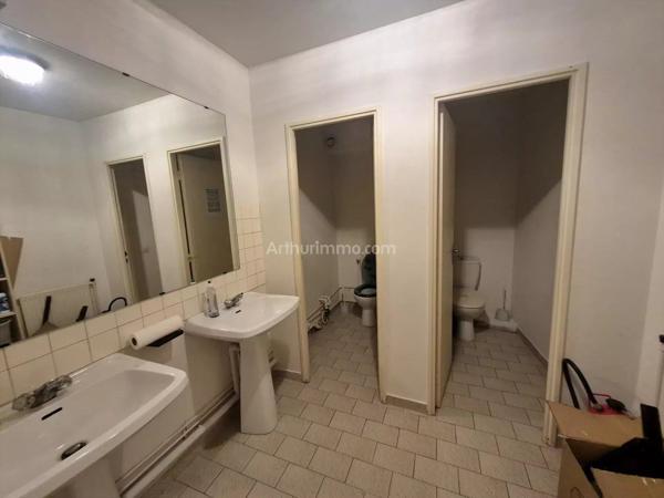 Vente                                                      Bureau
                        
                     2 pièces                      79 m2                     à Nice