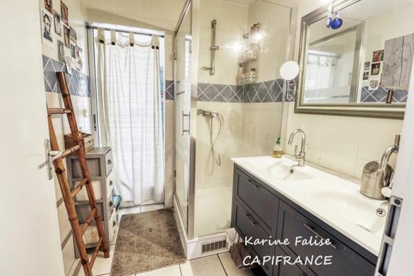 A vendre SAINTE-LUCE – Appartement T3 au 5ème et DERNIER ÉTAGE avec ASCENSEUR– VUE MER