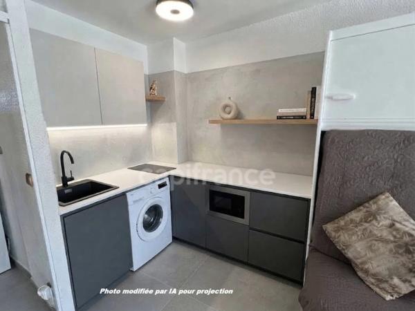 🌊 **Grau d’Agde – À seulement 500 m de la plage, découvrez ce grand studio lumineux avec terrasse plein Sud de 20 m² et parking privatif, idéal en résidence secondaire ou investissement locatif !**