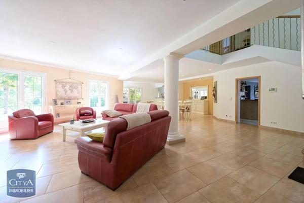 Maison à vendre 8 pièces 270m²