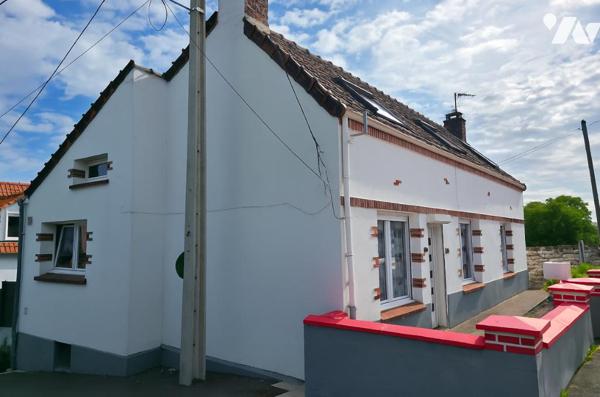 Maison individuelle d’environ 111m² habitables bâtie sur une parcelle de 142m².