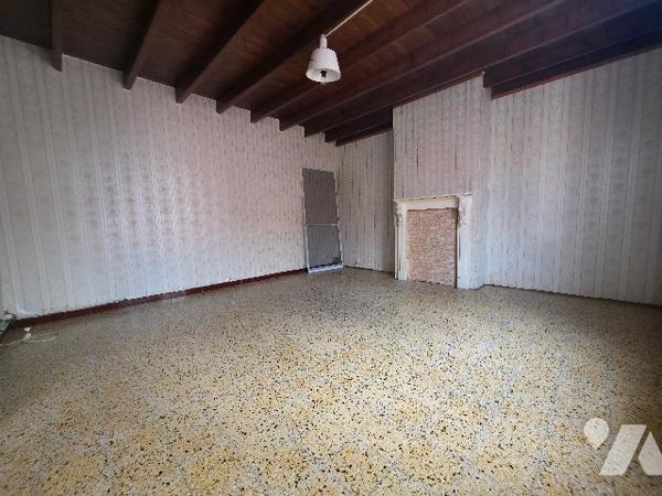 Maison individuelle d’environ 111m² habitables bâtie sur une parcelle de 142m².