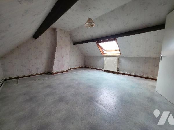 Maison individuelle d’environ 111m² habitables bâtie sur une parcelle de 142m².