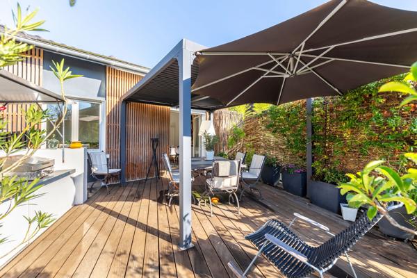 Mérignac Bourranville – Maison contemporaine de 170 m², jardin 650 m² et suite parentale de 40 m²