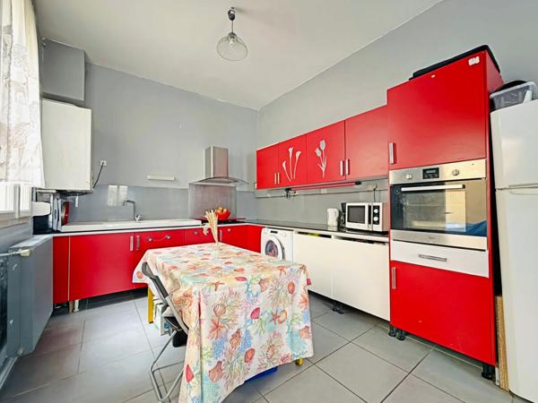 Maison 4 pièces à vendre à Reims avec cave et cour- Secteur Clairmarais, calme et proche commodités