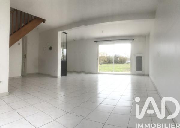 Maison à vendre 7 pièces 138 m² Saint-Cyr-sur-Loire