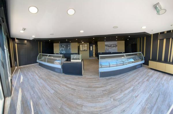 A LOUER LOCAL COMMERCIAL DE 144 m² environ Nantes Sud - Haute Goulaine.