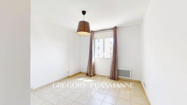 Appartement T3 avec terrasse et deux parkings - Résidence récente et sécurisée