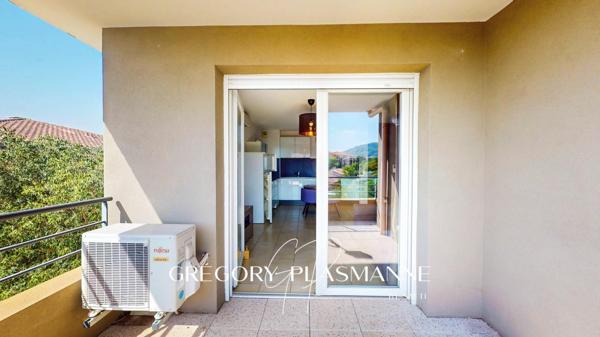 Appartement T3 avec terrasse et deux parkings - Résidence récente et sécurisée