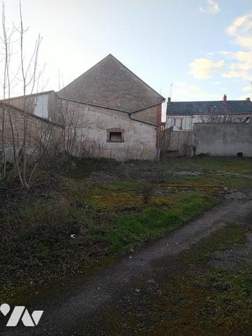 TOURY TERRAIN CONSTRUCTIBLE CLOS NON VIABILISÉ