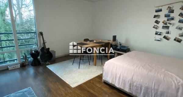 Location Studio 33.6 m² - Melun 77000