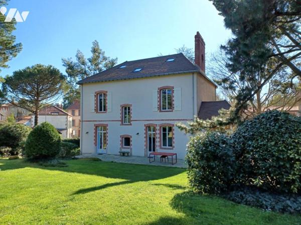 MAISON BOURGEOISE DANS LE CENTRE