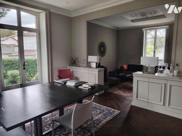 MAISON BOURGEOISE DANS LE CENTRE