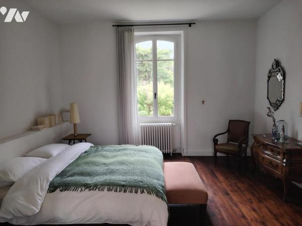 MAISON BOURGEOISE DANS LE CENTRE