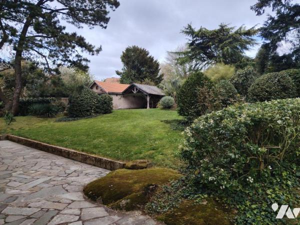 MAISON BOURGEOISE DANS LE CENTRE