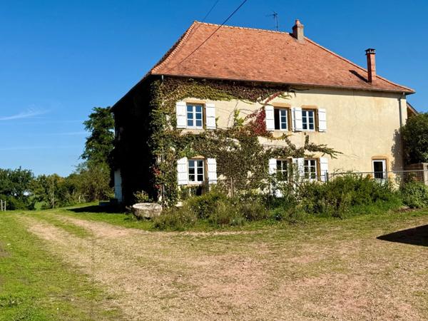 À VENDRE – Exclusivité Sud Bourgogne, Brionnais, Propriété du XIXème, 7 hectares libres, 2 étangs