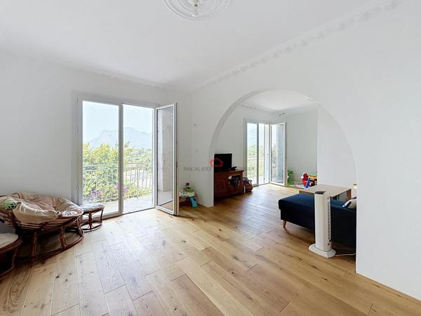 Maison composée de deux appartements Plaine de Peri