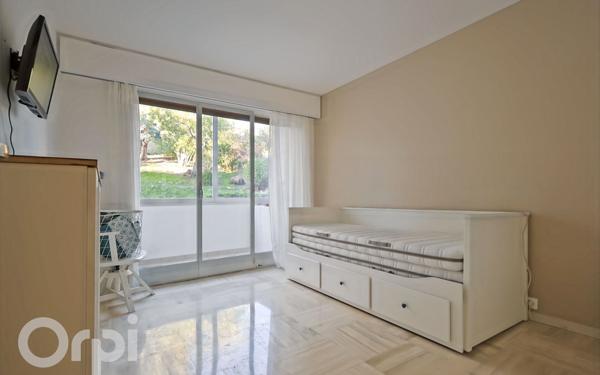 Appartement à vendre    3 pièces • 70 m2 Le Cannet