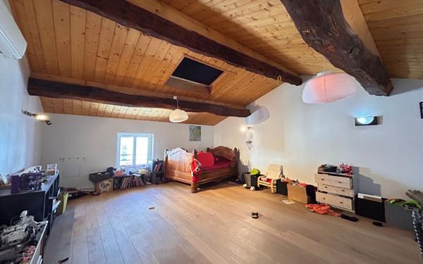 Maison à vendre    4 pièces • 148,69 m2 Fontaines-sur-Saône