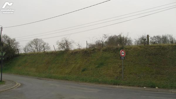 5LOTS  LOT 1: 911m² ; LOT 2: 836 m² ; LOT 3: 836 m² ; LOT 4: 836 m² ; LOT 5: 754 m² PRIX 45.000€/lot