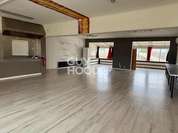 emplacement stratégique : Local commercial Cavaillon 131 m2